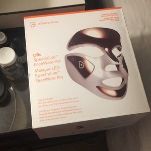 Dr. Dennis Gross SpectraLite Faceware Pro LED Mask